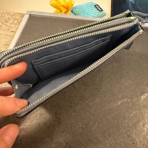 Coach Double Corner Zip Wristlet Light Blue Silver - Picture 5 of 6